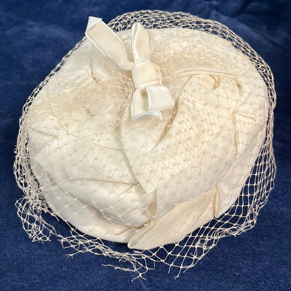 White vintage hat